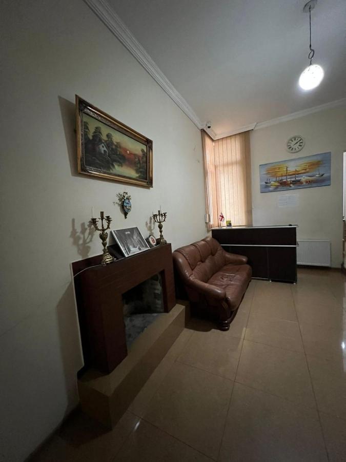 Hotel Albatros Μπατούμι Εξωτερικό φωτογραφία