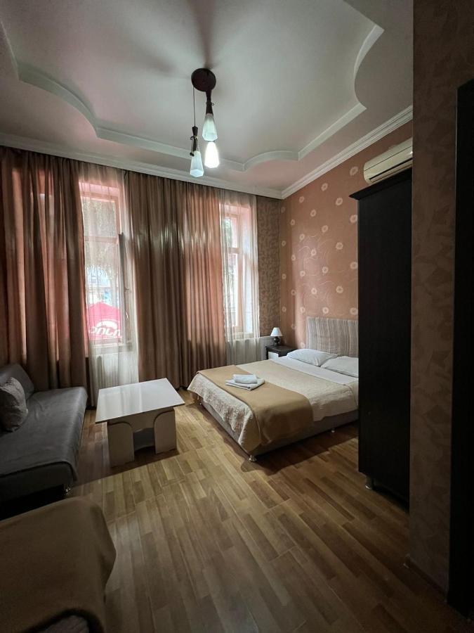 Hotel Albatros Μπατούμι Εξωτερικό φωτογραφία